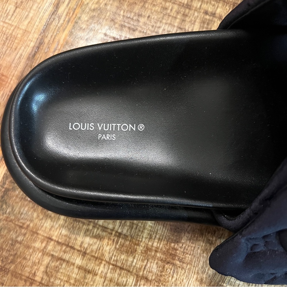 Louis Vuitton Pool Pillow Slides Black Monogram Sandals EU 36 New - Picture 3 of 9